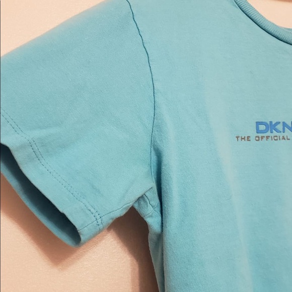 ❄️3/$50 DKNY Classic Sky Blue Y2K Logo T-Shirt - Picture 4 of 5